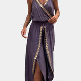 Lorena - Vestido Mono con Detalles Dorados