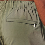 Shorts de baño lisos de secado rápido en caqui