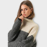 Marta - Suéter Suave de Cuello Alto